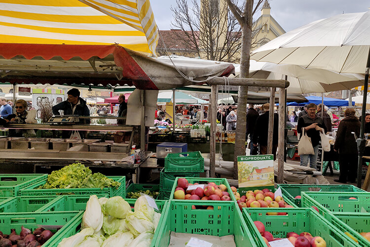 Bauernmarkt am Kaiser-Josef-Platz