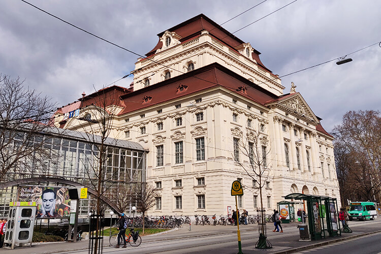 OPer Graz Rückseite