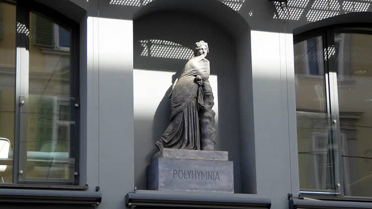 Polyhymnia am Eisernen Haus (Kunsthaus Graz)